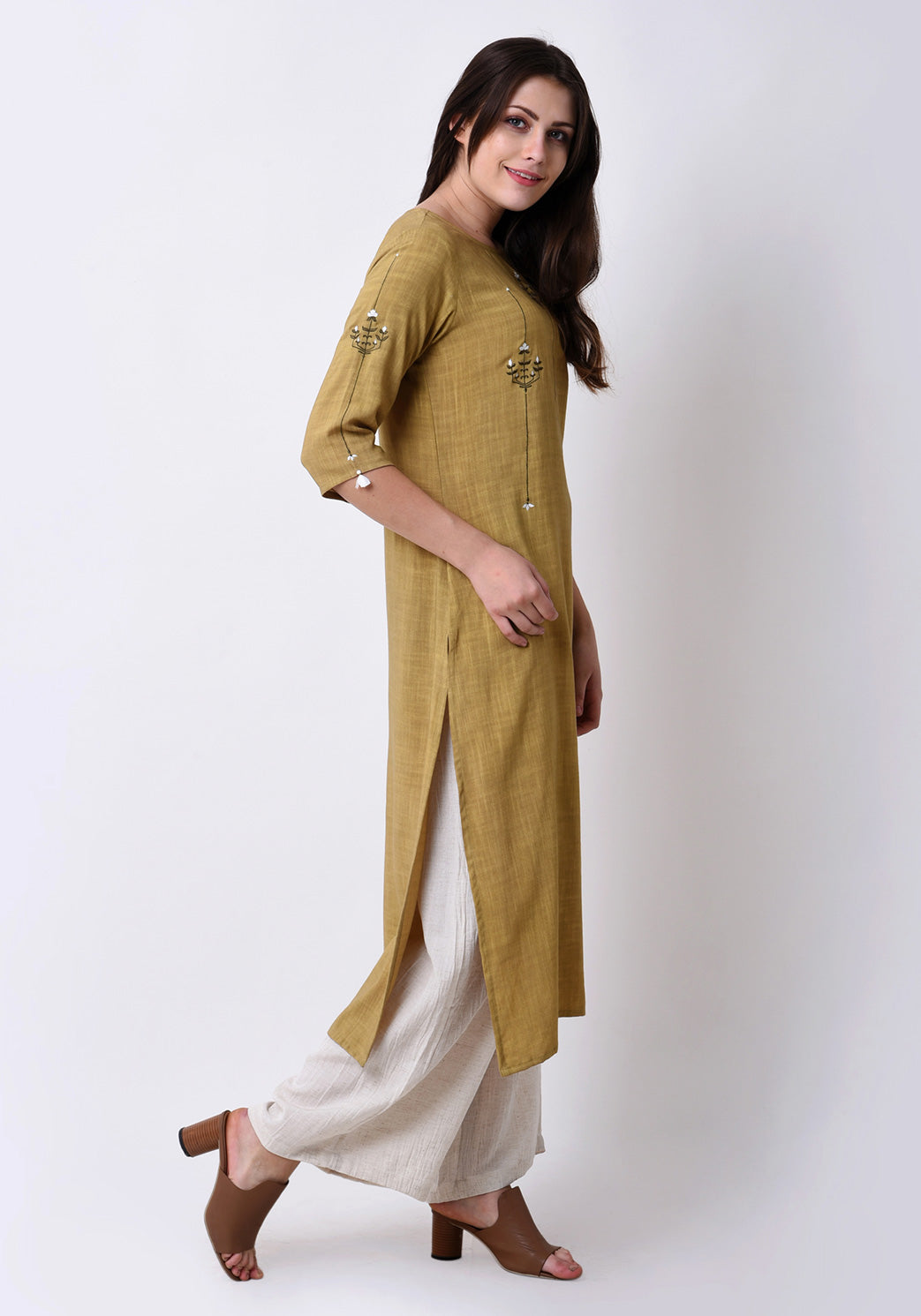 Slub Embroidered Kurta - Apple Green