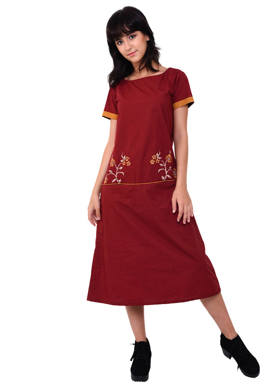 Floral Embroidered Front Pocket Dress - Maroon