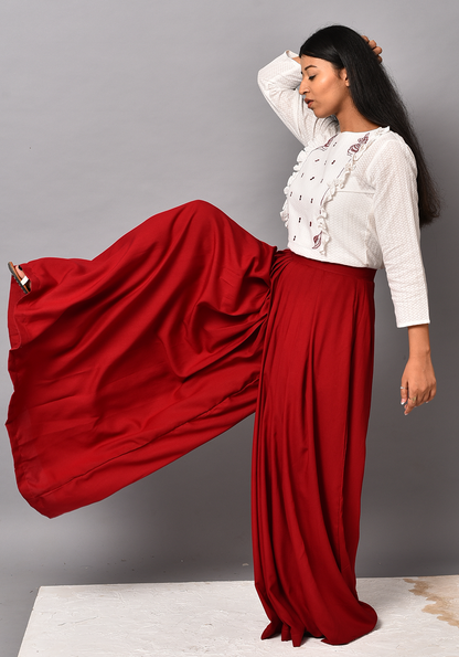 Silver Horse Round Neck White Top
