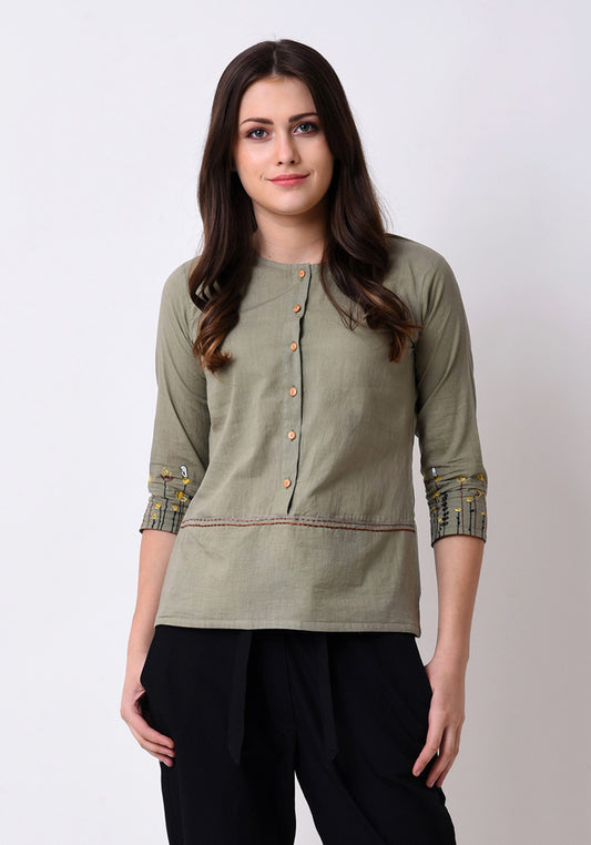 Meadow Front Pocket Embroidered Top - Fair Green