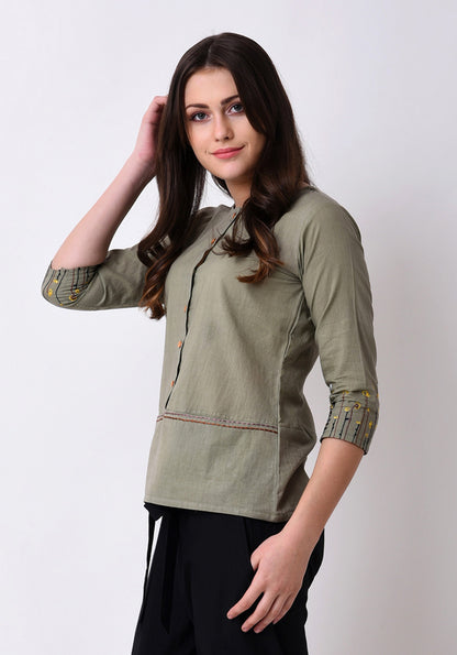 Meadow Front Pocket Embroidered Top - Fair Green