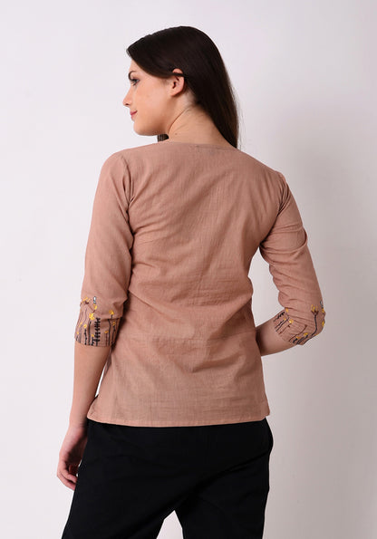 Meadow Front Pocket Embroidered Top - Autumn Blonde